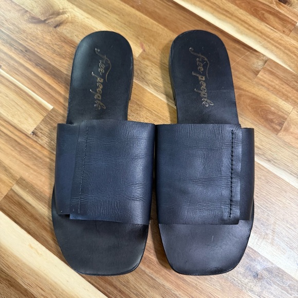 Free People Verona Slide Sandals Black Suede Leather Topstitch Detail Size 38.5 - Picture 8 of 12